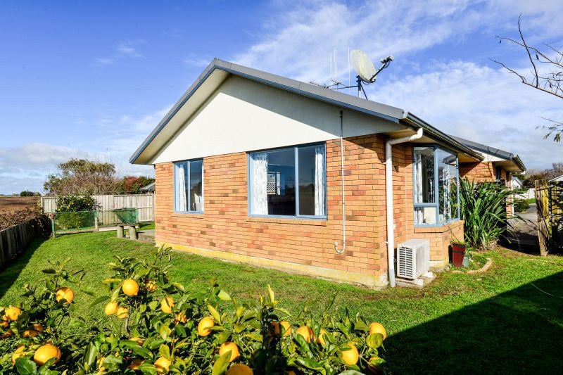 40 Aldona Place, Fairview Downs, Hamilton - Carousel 3