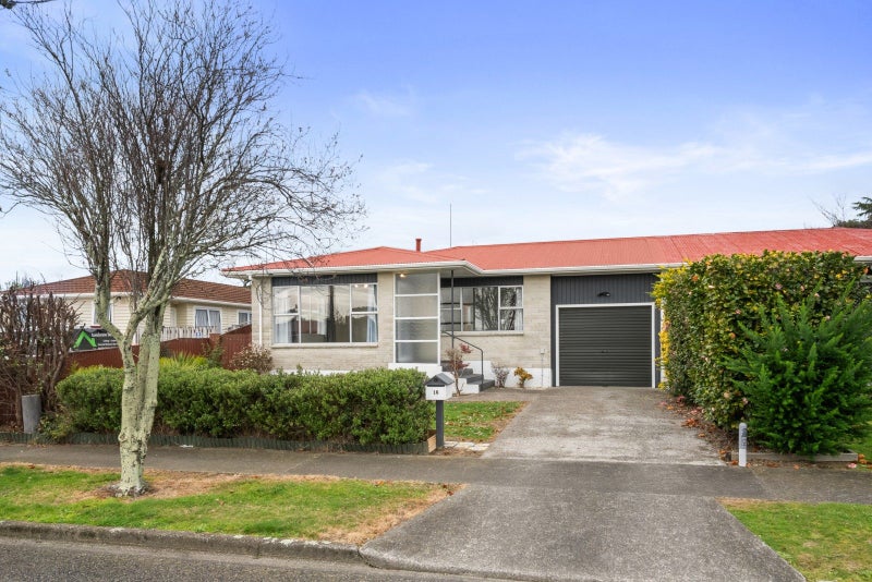 16 Parker Avenue, Levin, Levin - Carousel 1