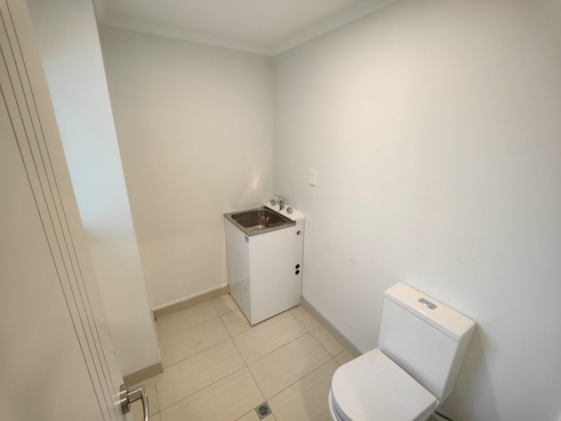 2/39 York Street, Hamilton East, Hamilton - Carousel 18