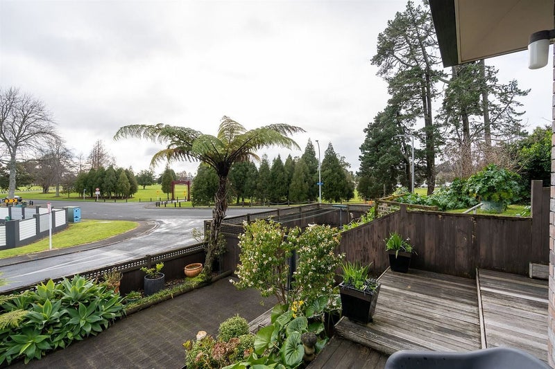 155A Lake Crescent, Hamilton Lake, Hamilton - Carousel 9