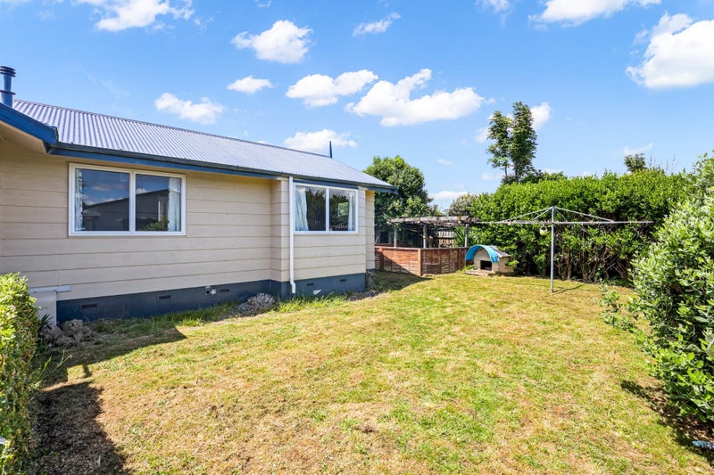 4 McKinley Place, Nawton, Hamilton - Carousel 2