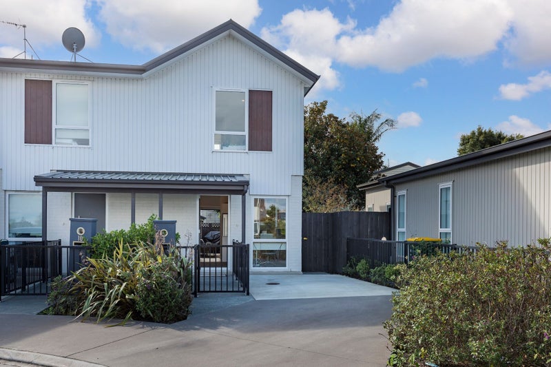 8 Vui Talitu Way, Glen Innes, Auckland - Carousel 1