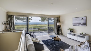 627 Marine Parade, Napier South, Napier - Carousel 1