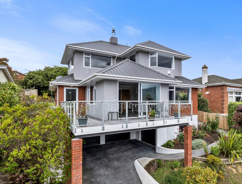 126 Signal Hill Road, Opoho, Dunedin - Carousel 1