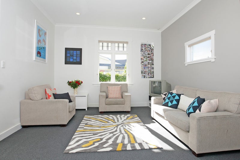 11 Medway Street, Island Bay, Wellington - Carousel 2