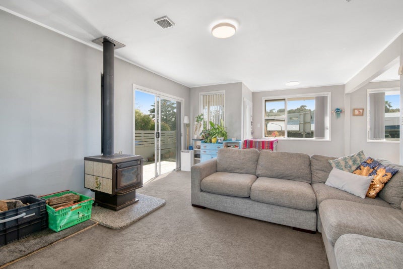 5 Poplar Road, Stanmore Bay, Whangaparaoa - Carousel 1