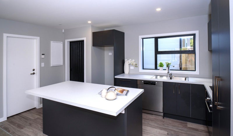 15/15 Brook Street, Waiwhetu, Lower Hutt - Carousel 2