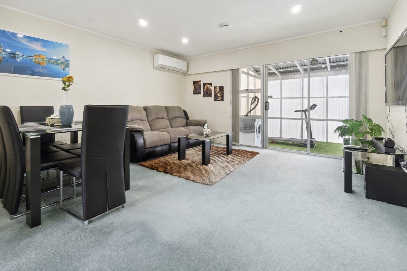 2/4 Slim Place, Clendon Park, Auckland - Carousel 2