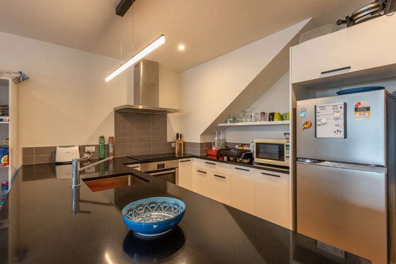 5/239 Adelaide Road, Newtown, Wellington - Carousel 2