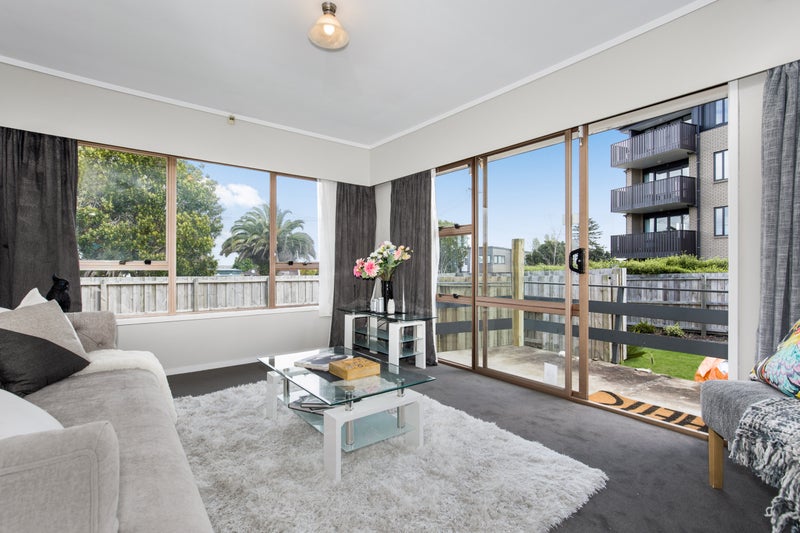1/24 Alfriston Road, Manurewa East, Auckland - Carousel 2