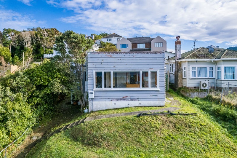 104 Nicholson Road, Khandallah, Wellington - Carousel 19