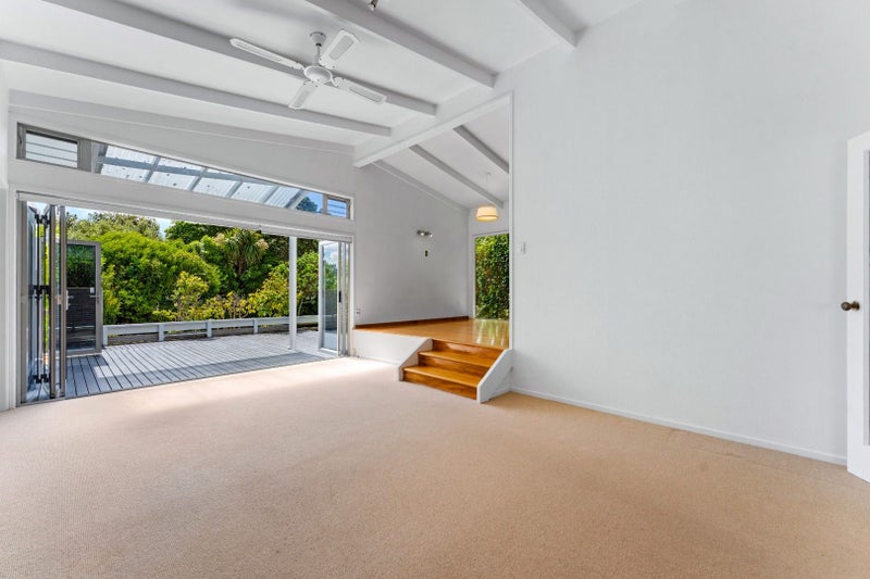 42 Woodstock Road, Forrest Hill, Auckland - Carousel 2