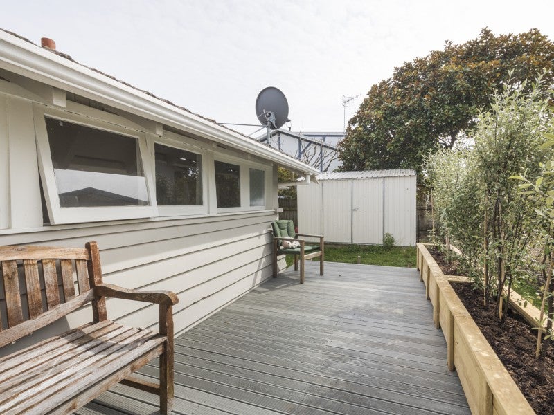 23 Lyndhurst Street, Takaro, Palmerston North - Carousel 13