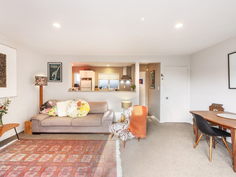 4/16 Hanson Street, Mount Cook, Wellington - Carousel 2