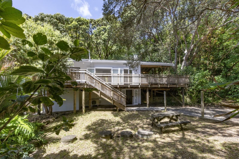 43 Garden Road, Piha - Carousel 2