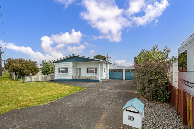 49 Holland Crescent, Bulls - Carousel 1