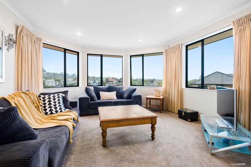 22 Trotting Terrace, Fairview Heights, Auckland - Carousel 2