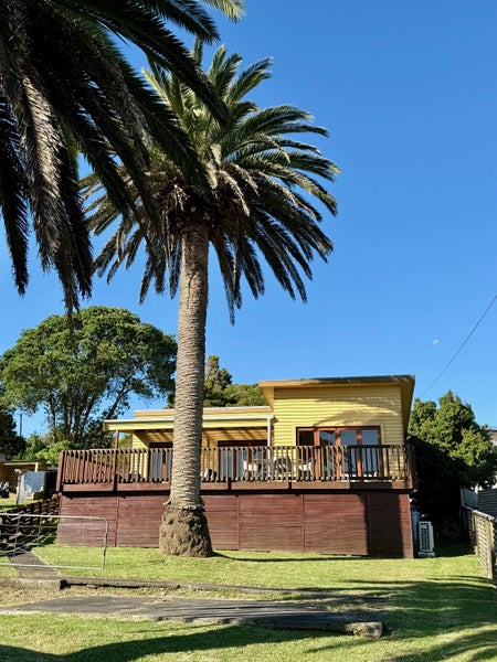 20A Government Road, Raglan - Carousel 44