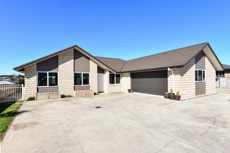 81 Farnborough Drive, Grandview Heights, Hamilton - Carousel 1