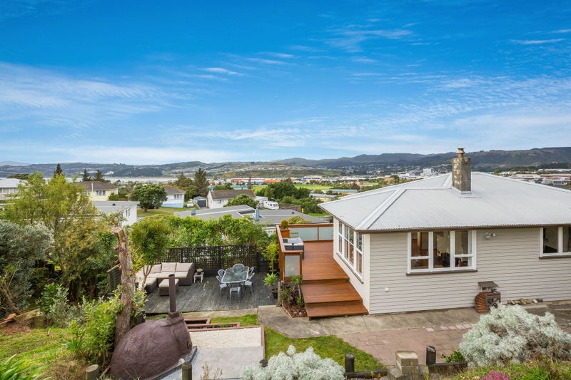 12 Takapuwahia Drive, Takapuwahia, Porirua - Carousel 2