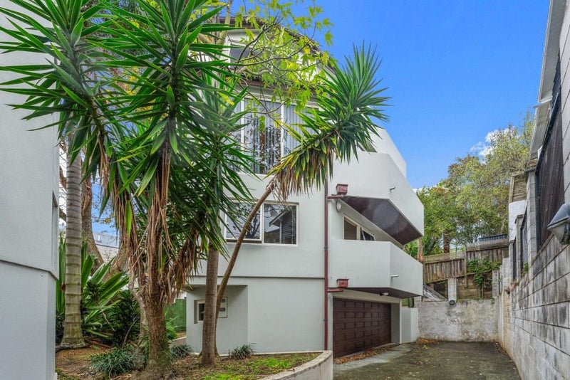 3/8 Sarsfield Street, Herne Bay, Auckland - Carousel 1