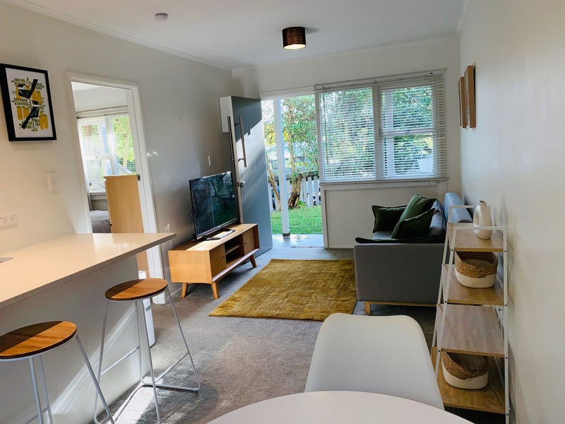 6/5 Edgars Road, Westmere, Auckland - Carousel 1