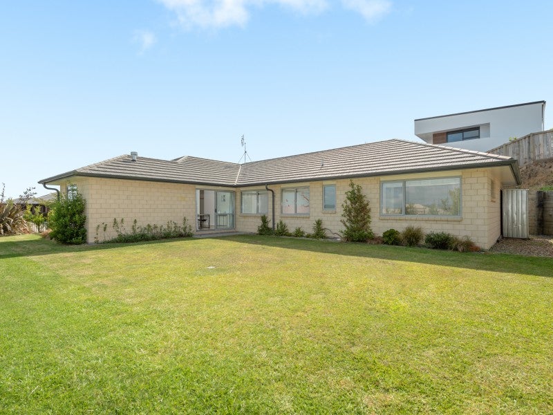 56 Mortlake Heights, Pyes Pa, Tauranga - Carousel 2