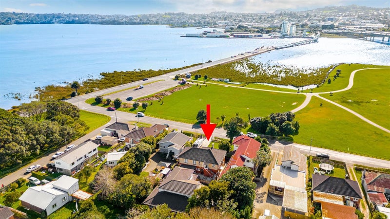 7 Waterfront Road, Mangere Bridge, Auckland - Carousel 2