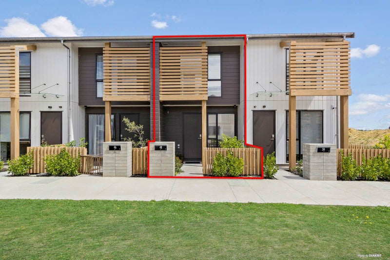 48 Pukewhero Rise, Westgate, Auckland - Carousel 1