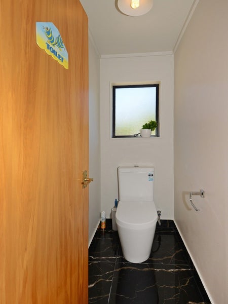 5B Otamarau Grove, Maungaraki, Lower Hutt - Carousel 16