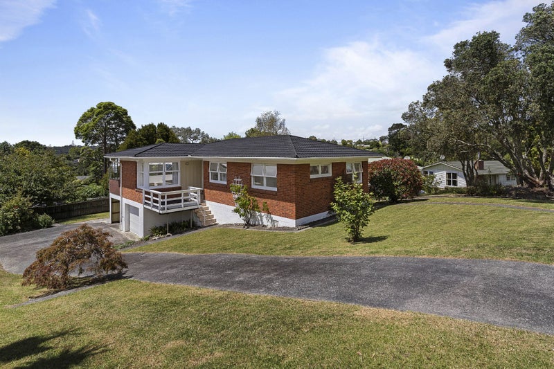 14 Bishopgate Street, Birkdale, Auckland - Carousel 1