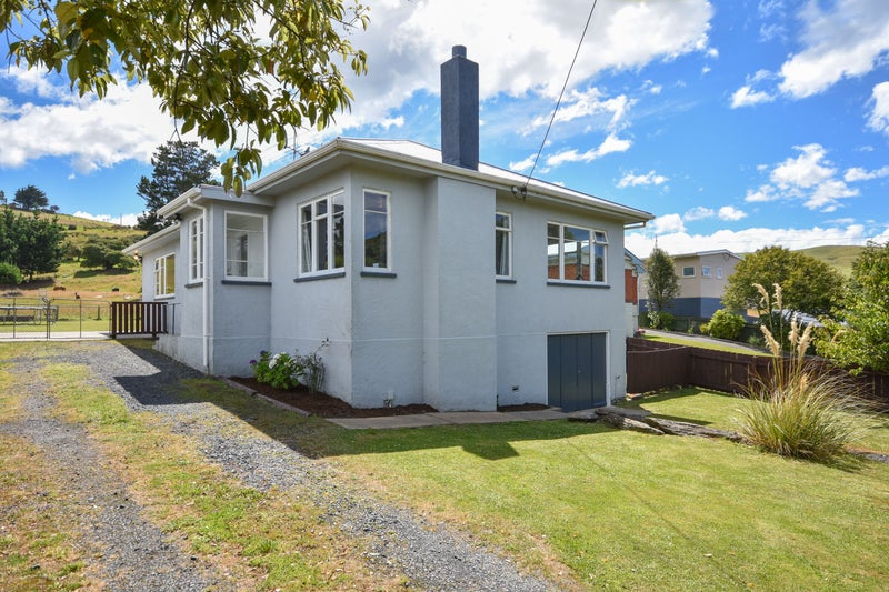 13 John Street, Ocean View, Dunedin - Carousel 1