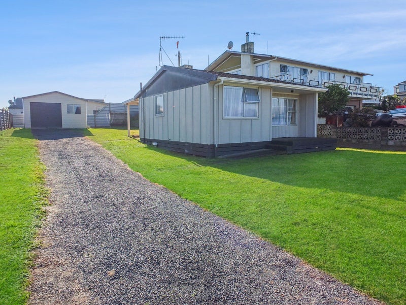 11 Chaffey Street, Foxton Beach, Foxton - Carousel 2