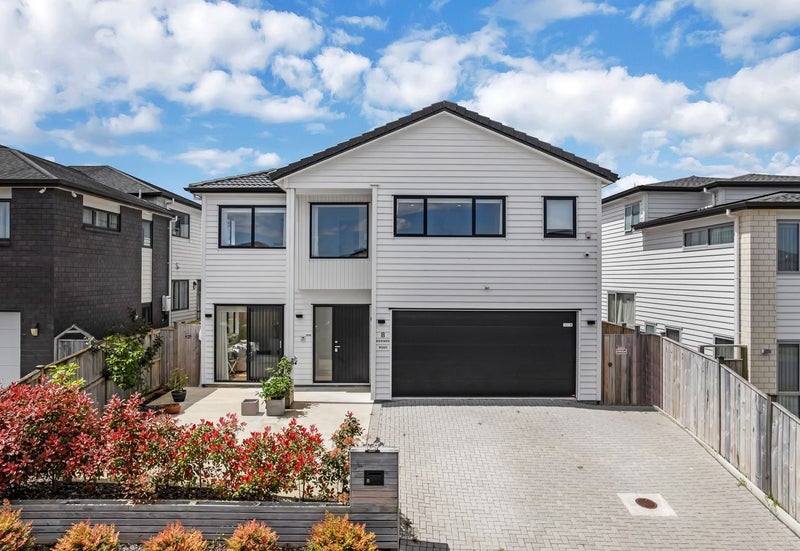 8 Hermes Road, Flat Bush, Auckland - Carousel 1