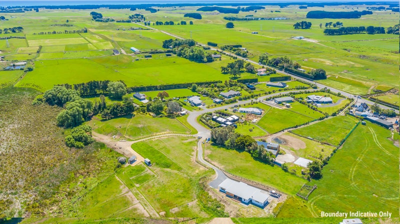 22 Grefor Lane, Waitārere, Levin - Carousel 2