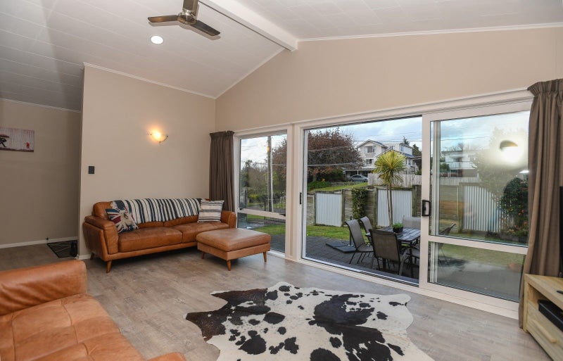 1/23 Sunset Street, Hilltop, Taupō - Carousel 2