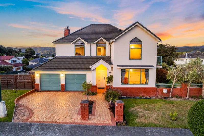 1 Voyager Way, Whitby, Porirua - Carousel 1