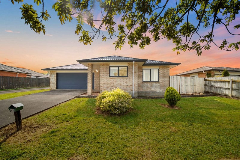 40 Glenveagh Park Drive, Weymouth, Auckland - Carousel 1