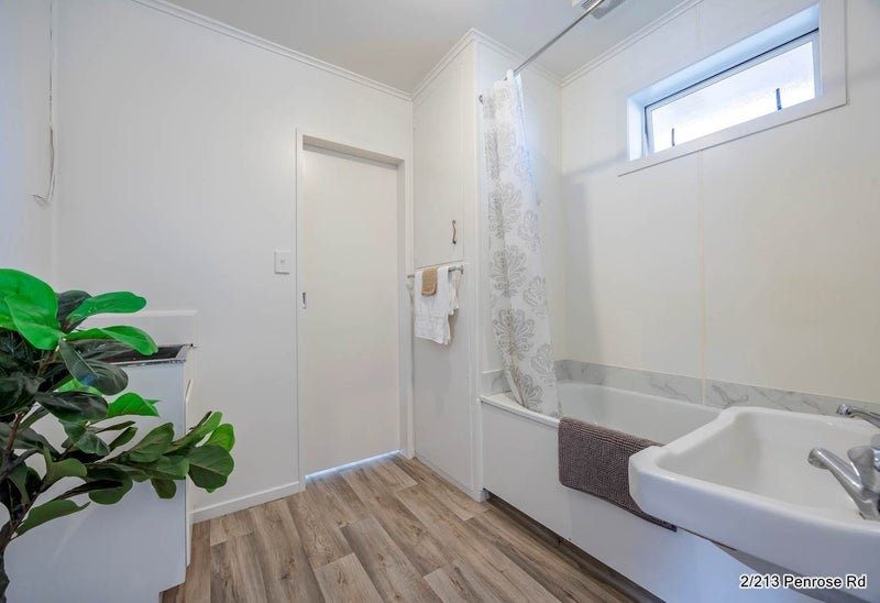 2/213 Penrose Road, Mount Wellington, Auckland - Carousel 11