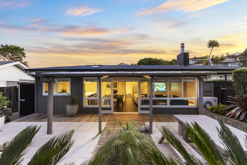 11 Abraham Place, Saint Johns, Auckland - Carousel 2