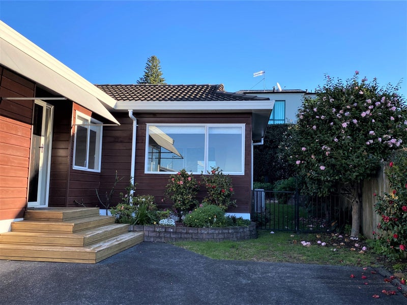 2/22 Corunna Road, Milford, Auckland - Carousel 2