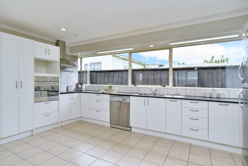 13 Dominion Avenue, Spreydon, Christchurch - Carousel 2