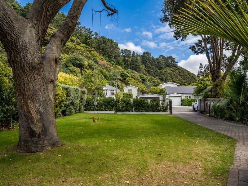 21 Nikau Street, Eastbourne, Lower Hutt - Carousel 20