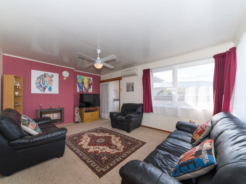 20 Peters Avenue, Cloverlea, Palmerston North - Carousel 2