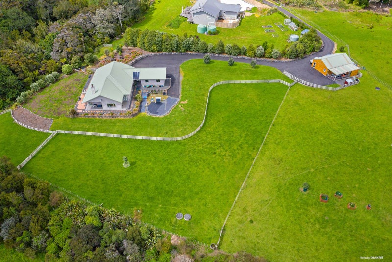 41 Griggs Road, Howick - Carousel 1