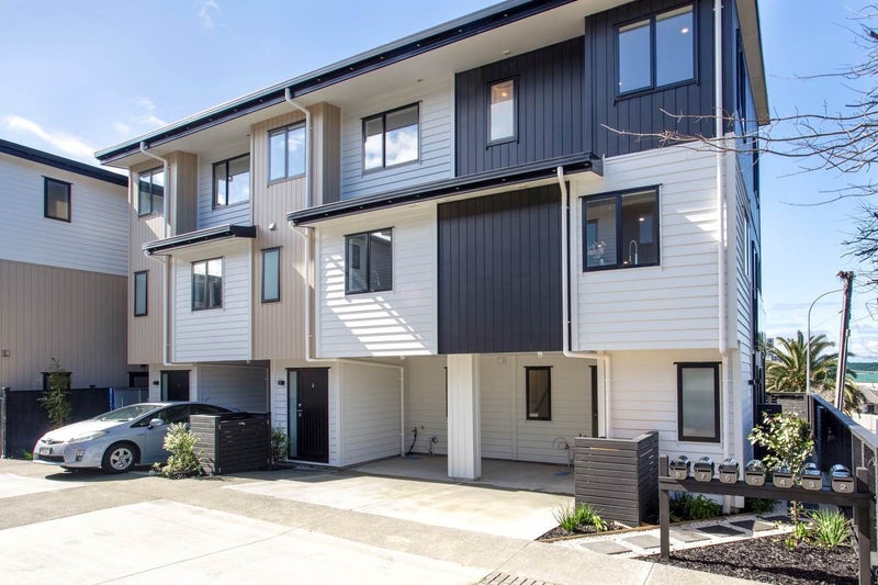 4/13 Arawa Street, New Lynn, Auckland - Carousel 19