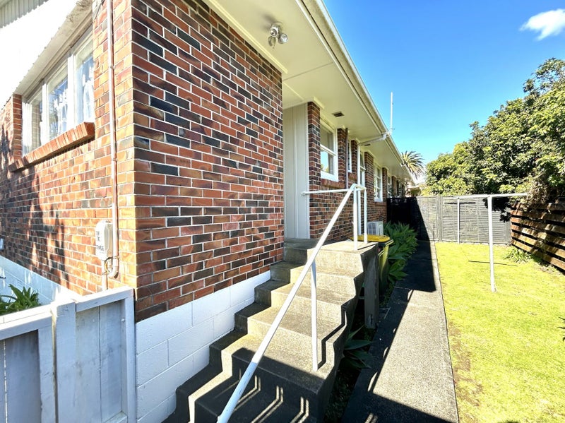 1/6 Tennyson Avenue, Takapuna, Auckland - Carousel 11