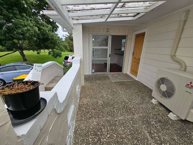 15 Pixie Place, Pakuranga Heights, Auckland - Carousel 2