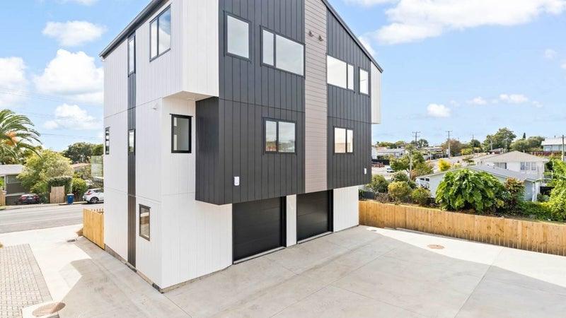 2/40 Saint Leonards Road, Kelston, Auckland - Carousel 1