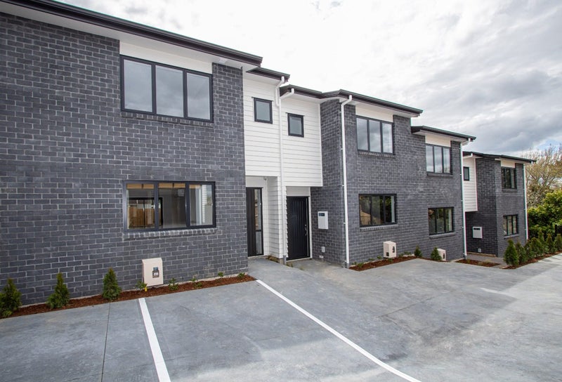12/10 Charlemont Street, Whitiora, Hamilton - Carousel 1